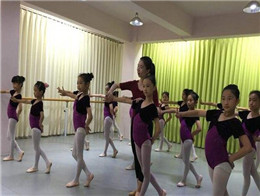 培养才艺报什么培训班 小舞星艺术中心开启成长之路加盟