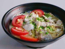 稻小鱼鲜汤渔粉用美味营养征服食客