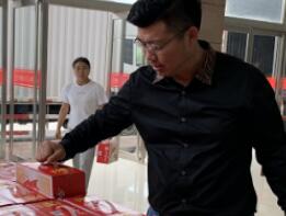洁希亚董事长带队驰援郑州，将10余吨生活必需物资送到灾区！
